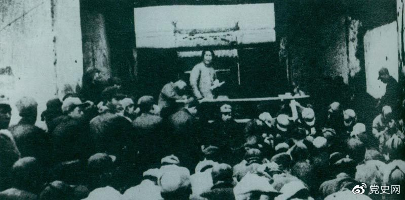 1935年12月27日，毛澤東在陜北瓦窯堡黨的活動分子會議上作《論反對日本帝國主義的策略》報告。